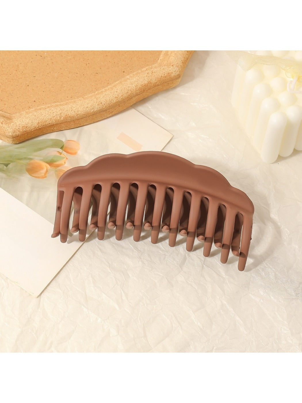 Beau - Minimalist Large Half Round Claw Clip