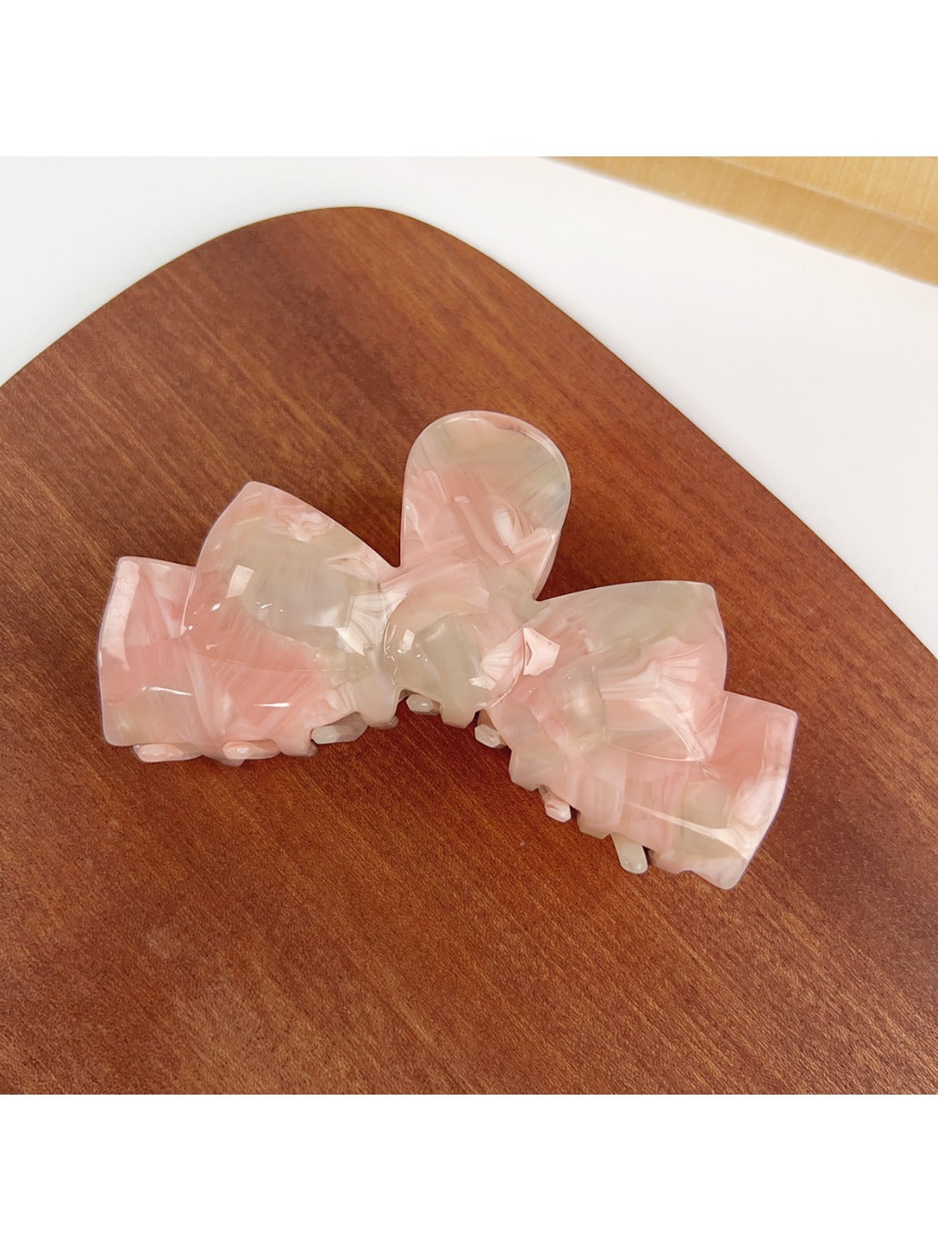 Top view of Beau classic bow shaped hair claw clip