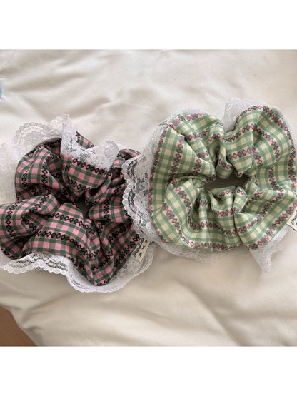 Gifty - Lace Scrunchie Hair Tie