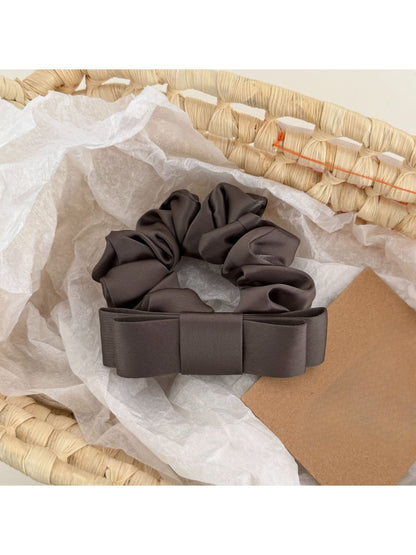 Gifty - Bow Detail Satin Scrunchie