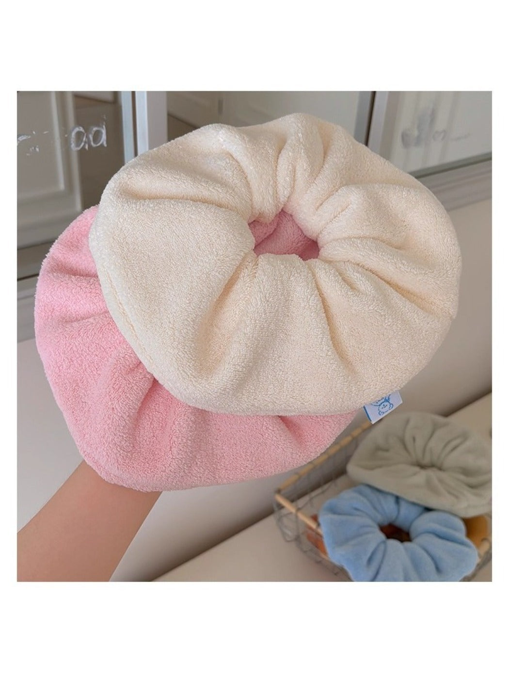 Gifty - Soft Towel Hair Scrunchies