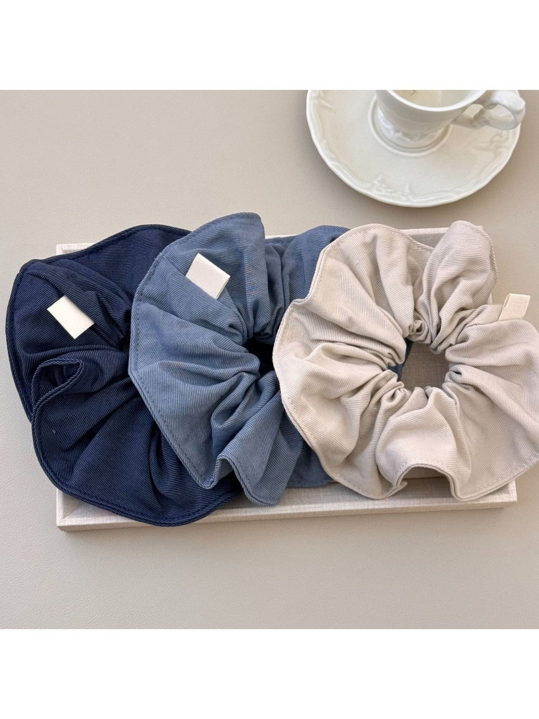 Gifty - Fluffy Scrunchie Hair Tie