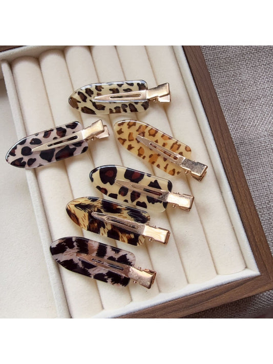 Beau - Leopard Print Oval Hair Clip
