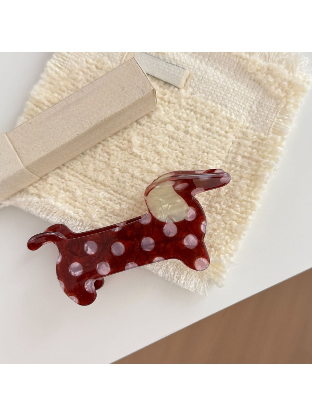 Beau - Cute Polka Dot Puppy Shaped Claw Clip
