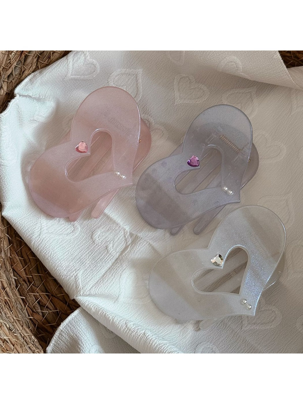Beau - Decorative Plastic Heart Duckbill Hair Clip