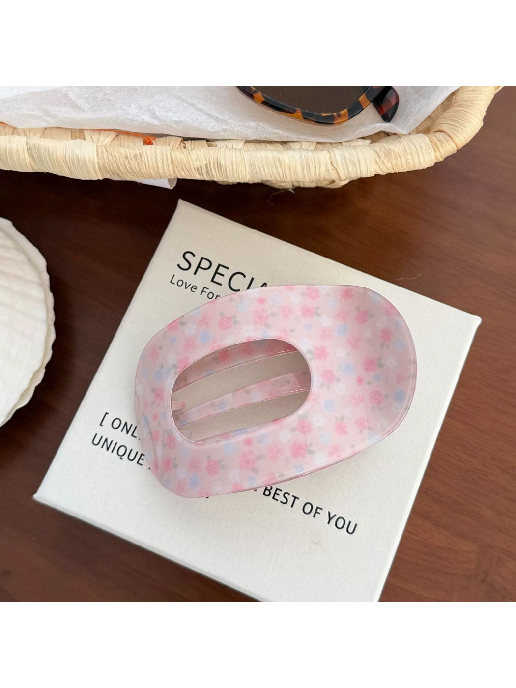 Beau - Retro Printed Oval PVC Claw Hair Clip