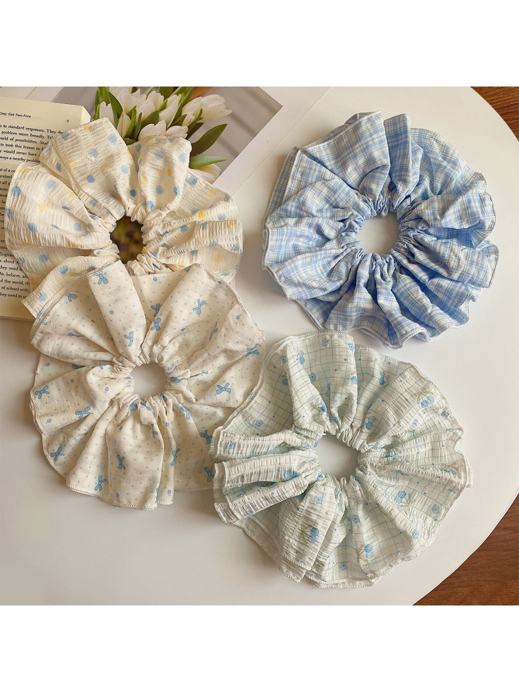 Gifty - Fresh Aesthetic Spring Scrunchie