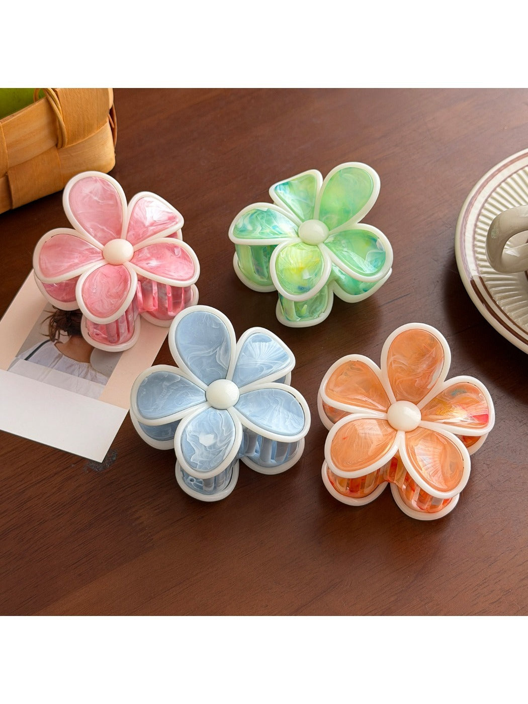 Beau - Five Petal Floral Plastic Hair Claw Clip