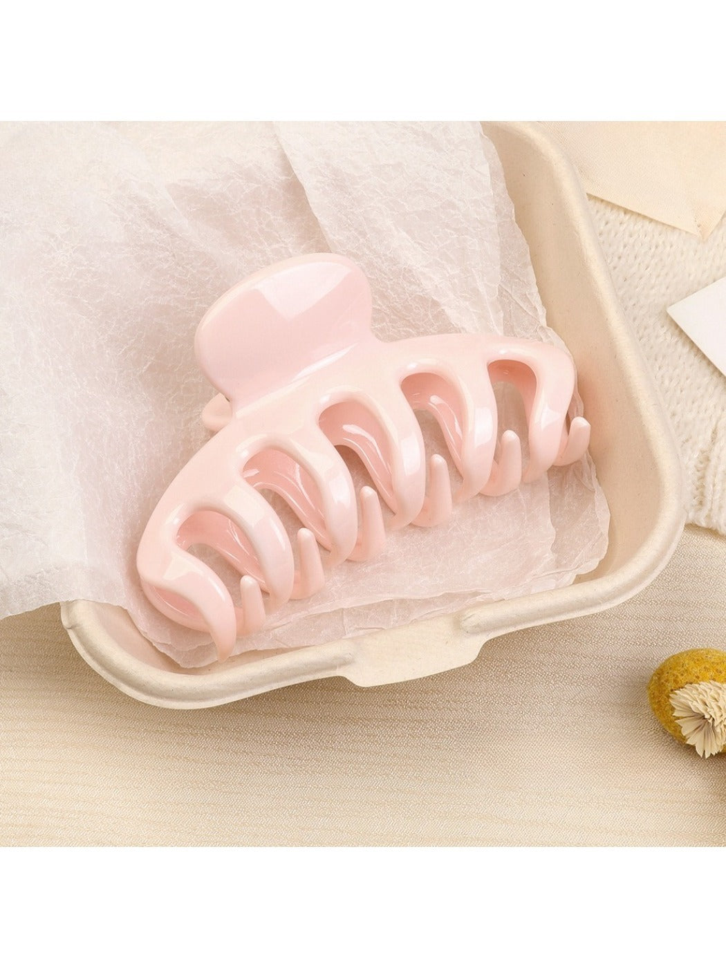 Beau - Solid Color Pumpkin Shaped Claw Clip