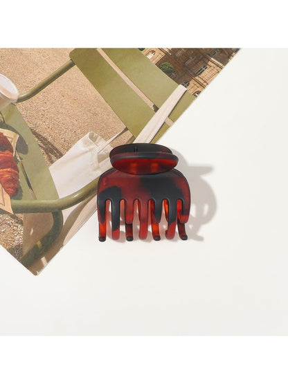 Beau - Matte or Glossy Leopard Print Claw Clip
