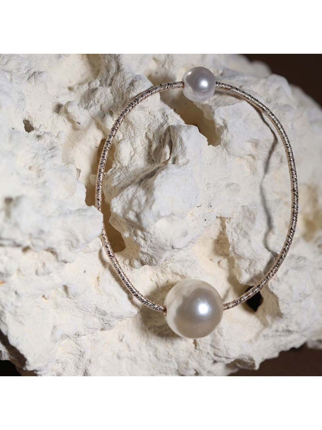 Gifty - Minimalist Beaded Hair Tie