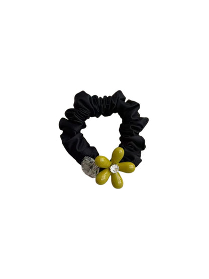 Gifty - Floral Polyester Decorative Scrunchie