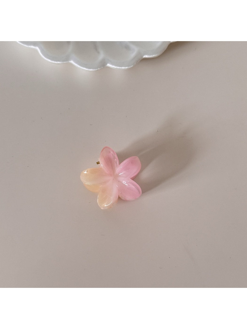 Beau - Sweet Floral Starfish Bow Wave Claw Clip