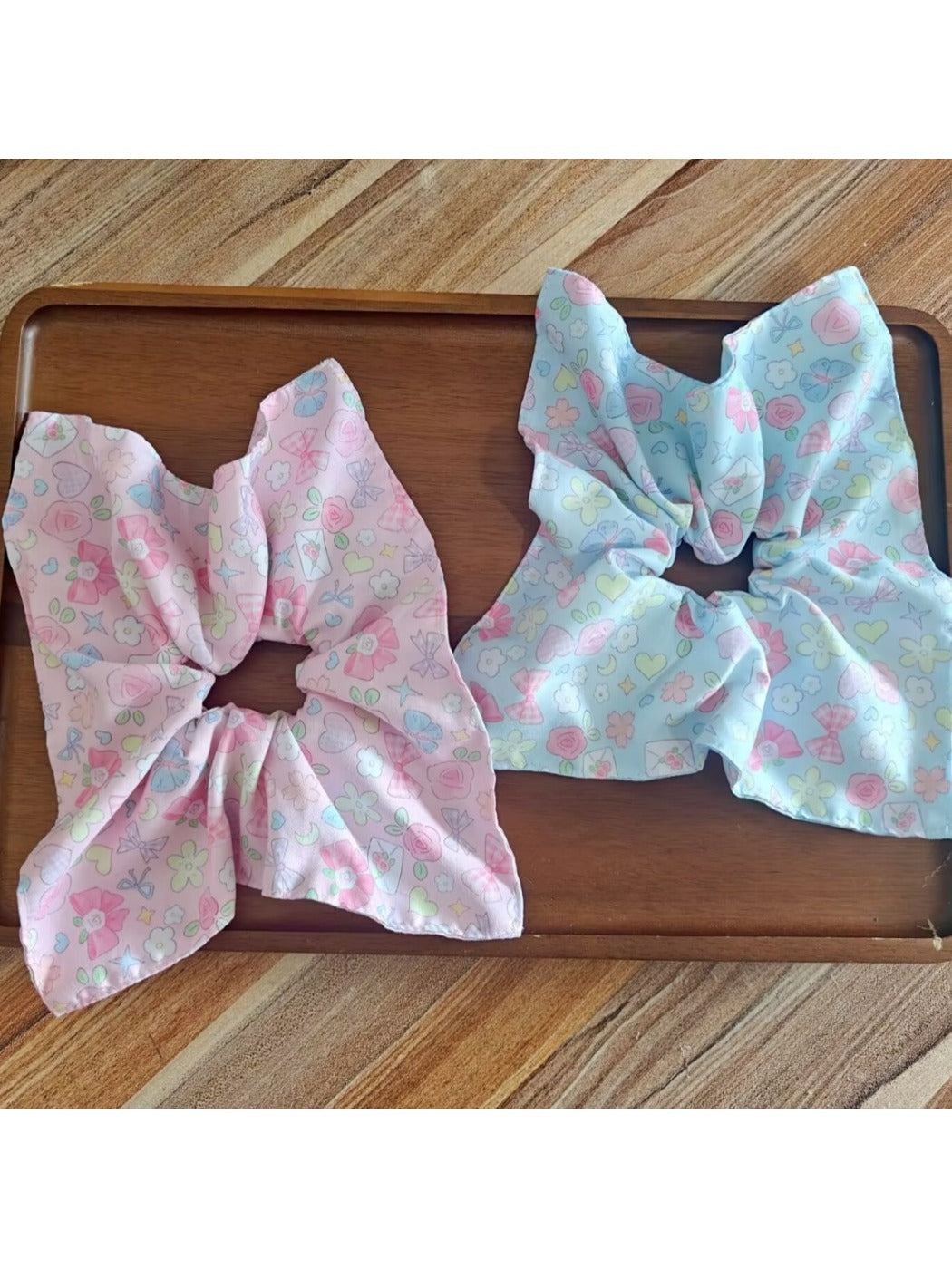 Gifty - Cartoon Print Polyester Sweet Style Scrunchie
