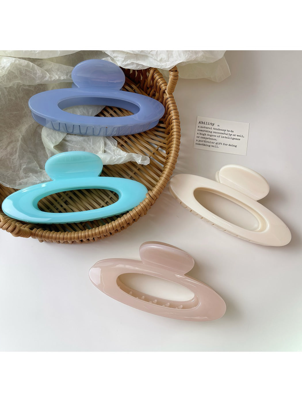Beau - Oval Shaped Openwork Hair Claw Clip