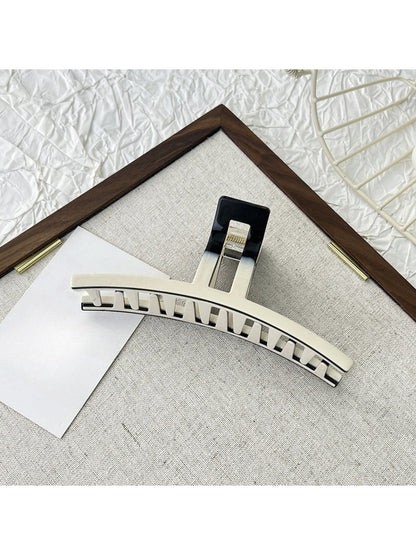 Beau - Minimalist X Shaped Hair Claw Clip