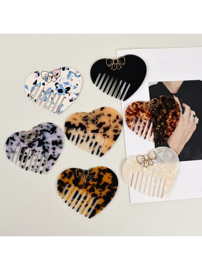 Camerow - Compact Heart Shaped Comb
