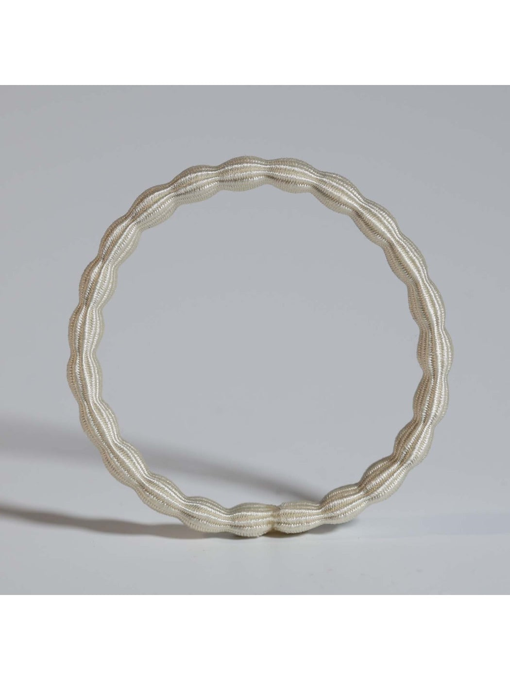 Gifty - Peanut Shaped Hair Tie