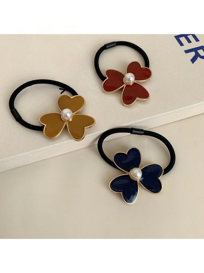 Gifty - Retro Clover Hair Tie