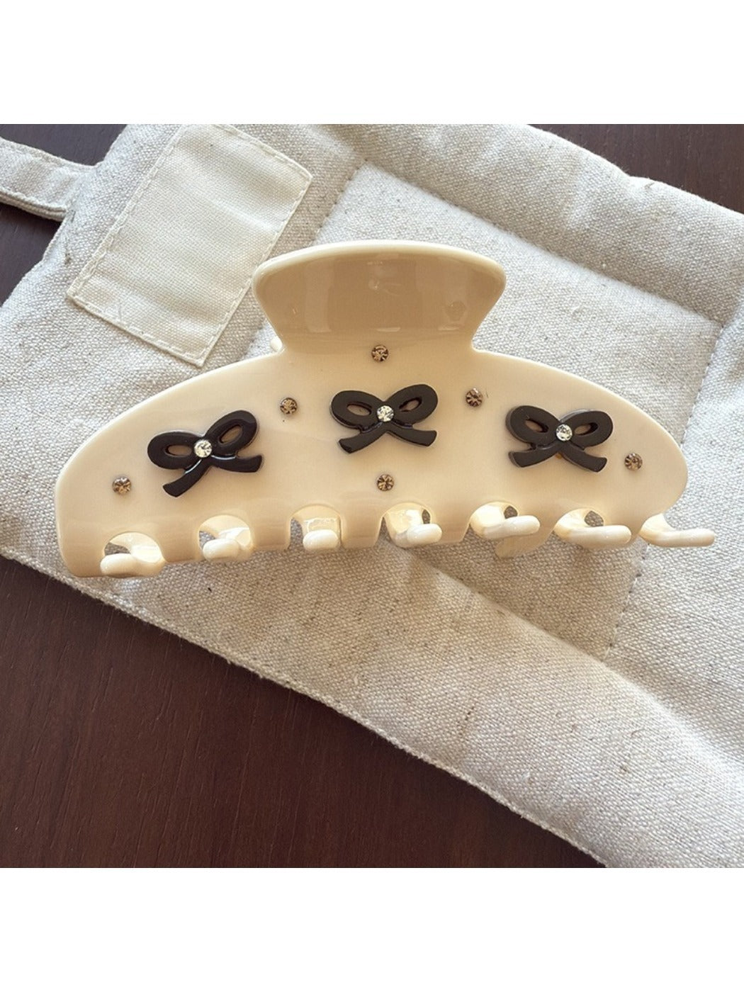 Beau - Adorable Half Round Hair Claw Clip