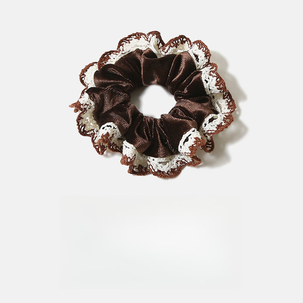 Gifty - Retro Velvet Lace Trim Scrunchie