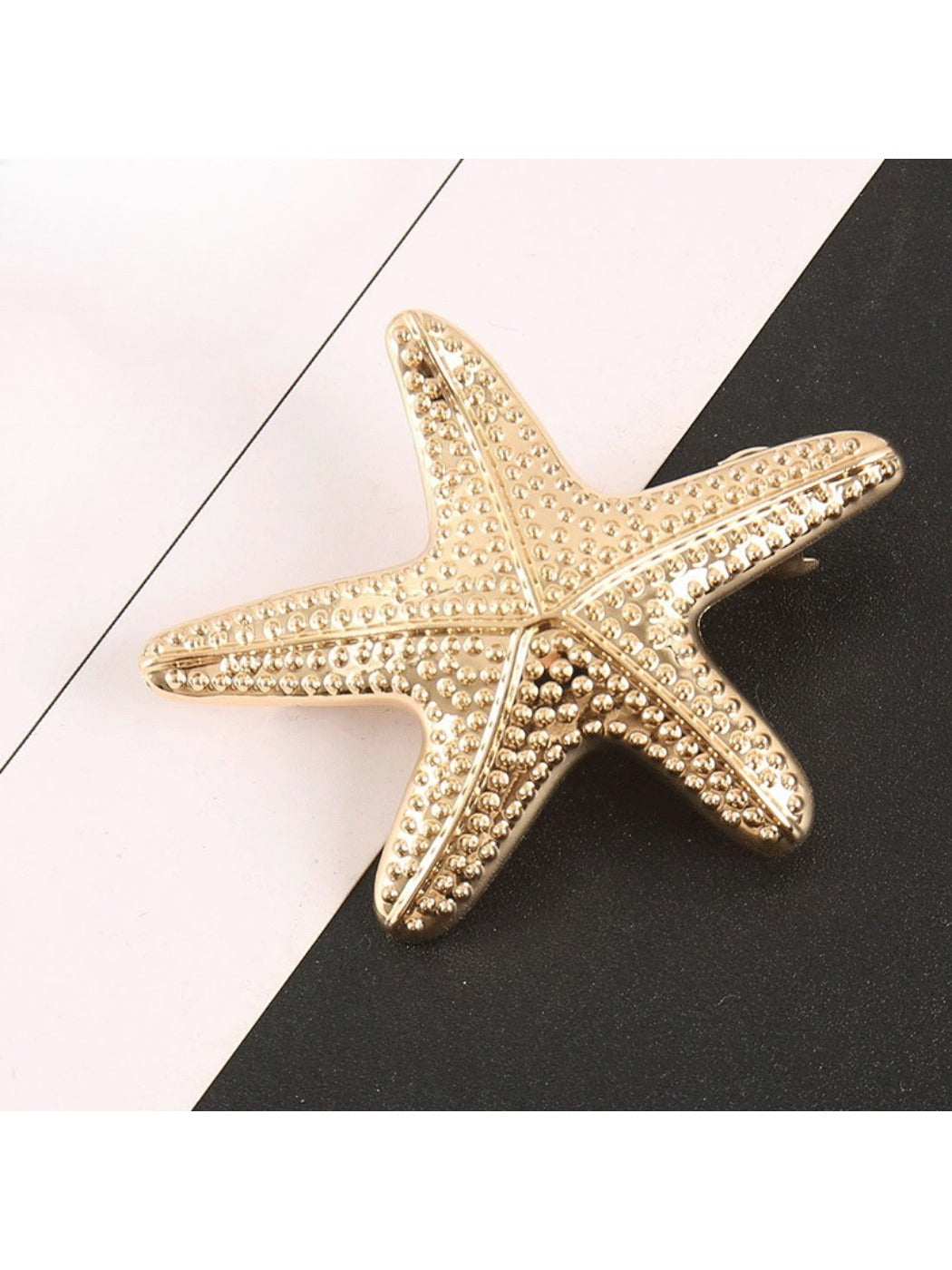 Beau - Trendy Star Shaped Hair Clip