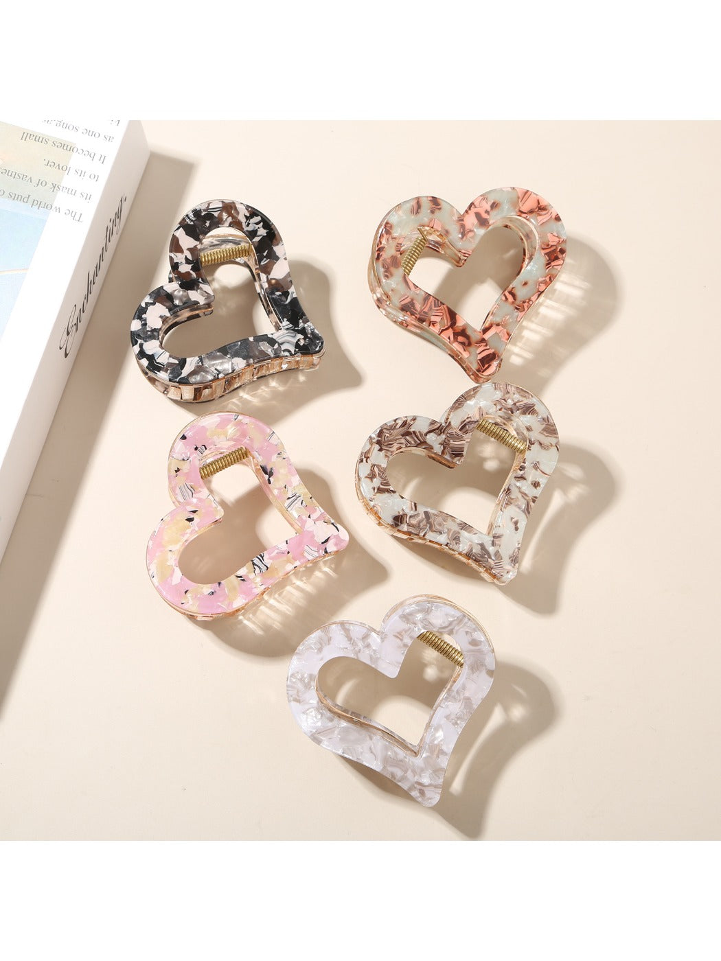 Beau - Vintage Heart Shaped Claw Clip