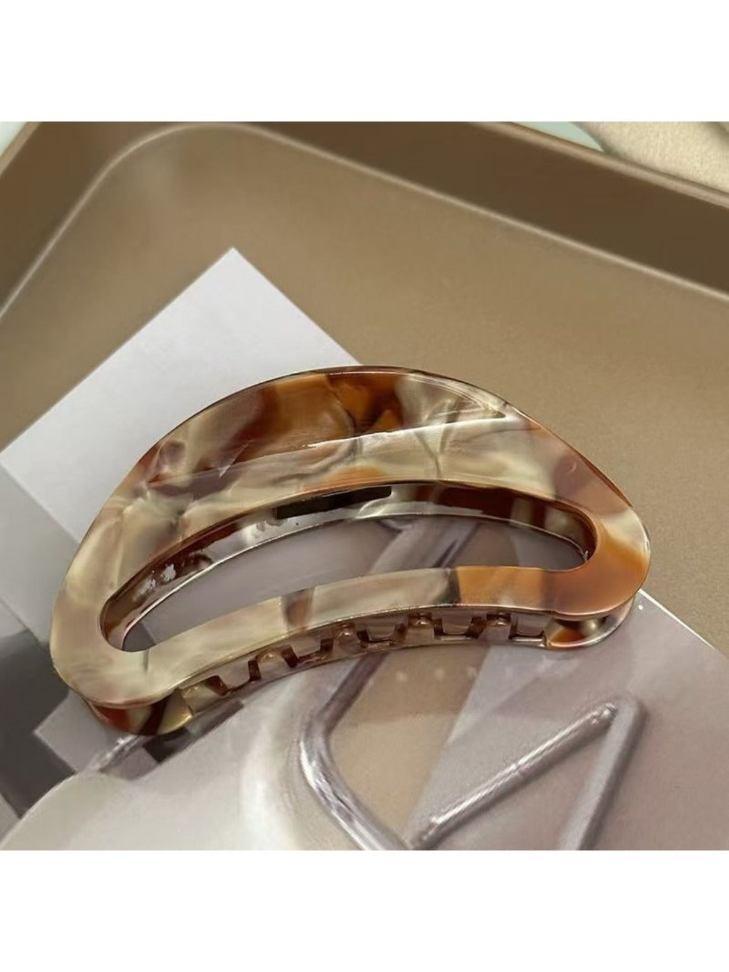 Beau - Retro Semi Circular Acetate Hair Clip