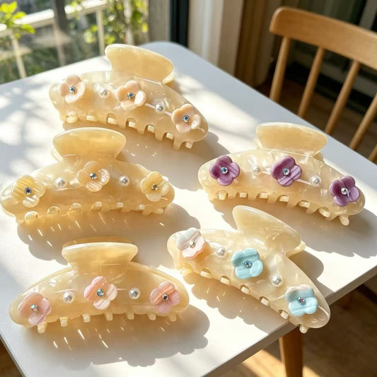 Beau - Sweet Floral Accents Claw Clip