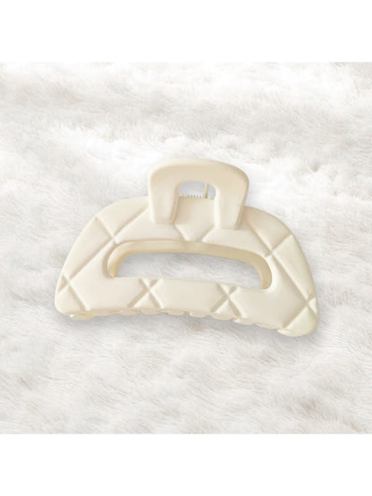 Beau - Geometric Hollow Out Plastic Alloy Claw Clip