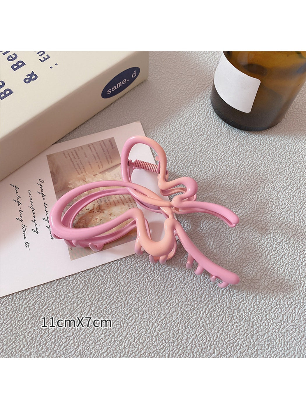 Beau - Gradient Cutout Butterfly Alloy Hair Claw Clip