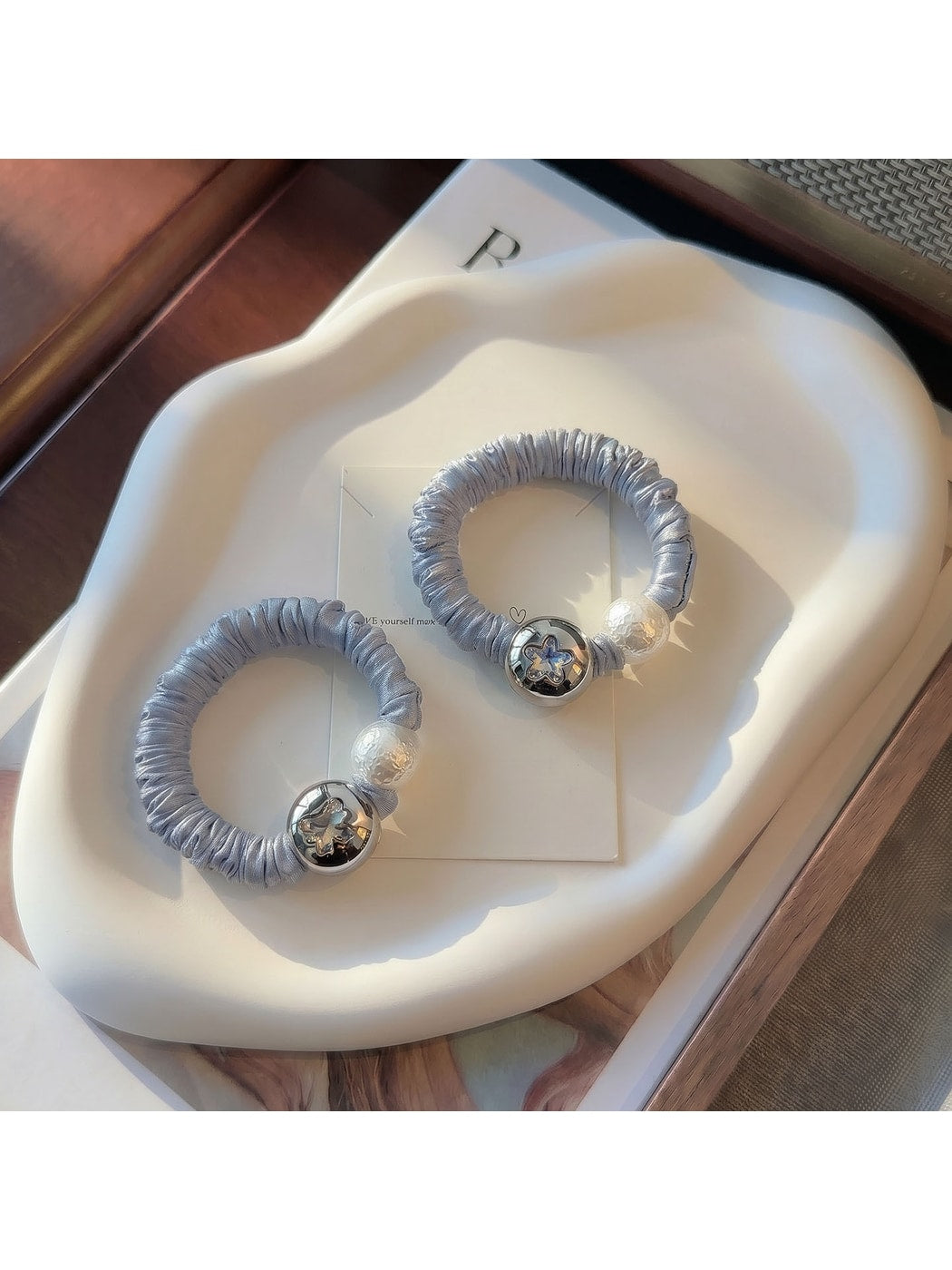 Gifty - Decorative Elastic Star Charm Hair Tie