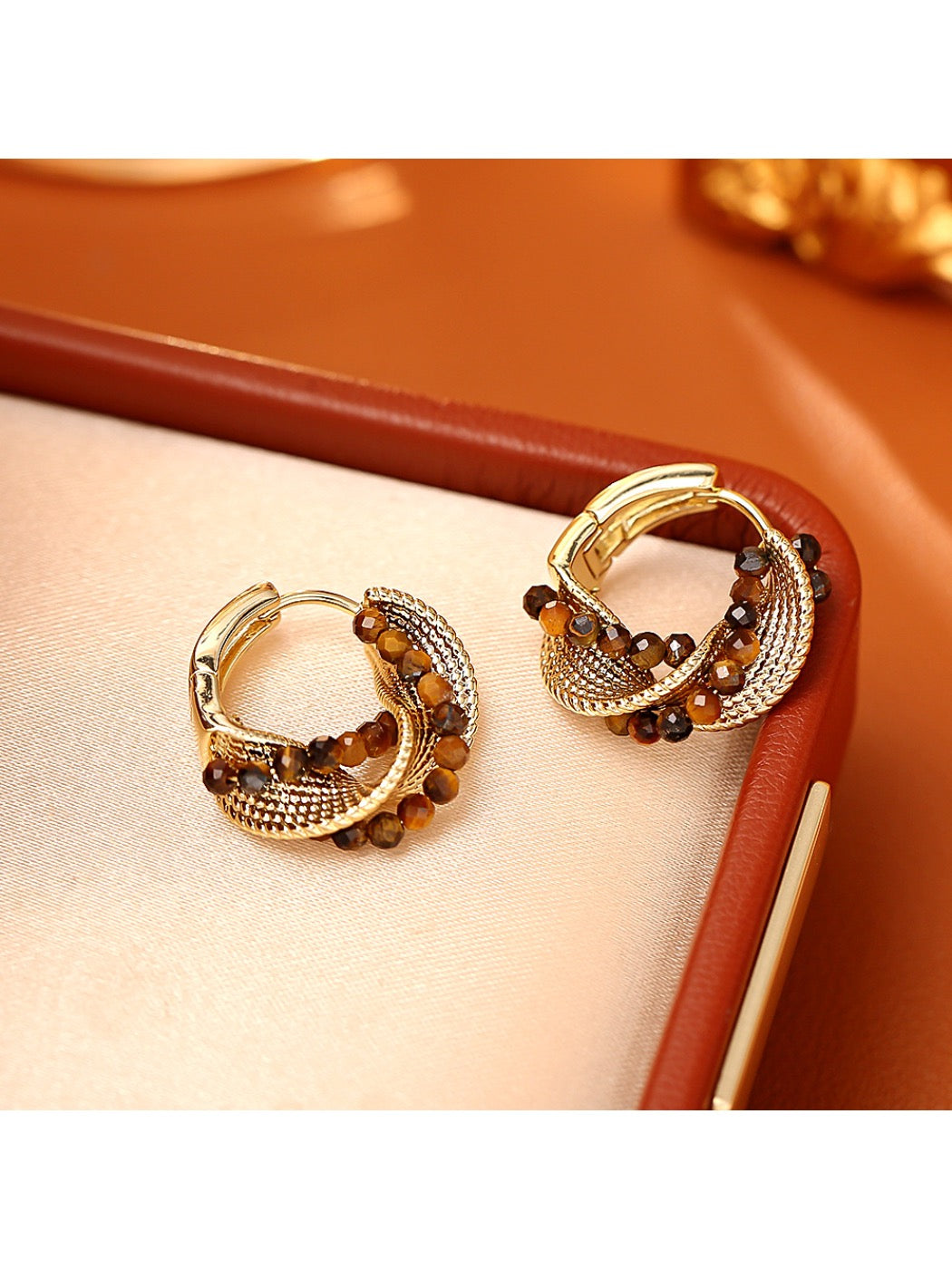 Earedge - Fashionable Elegant Delicate Earrings