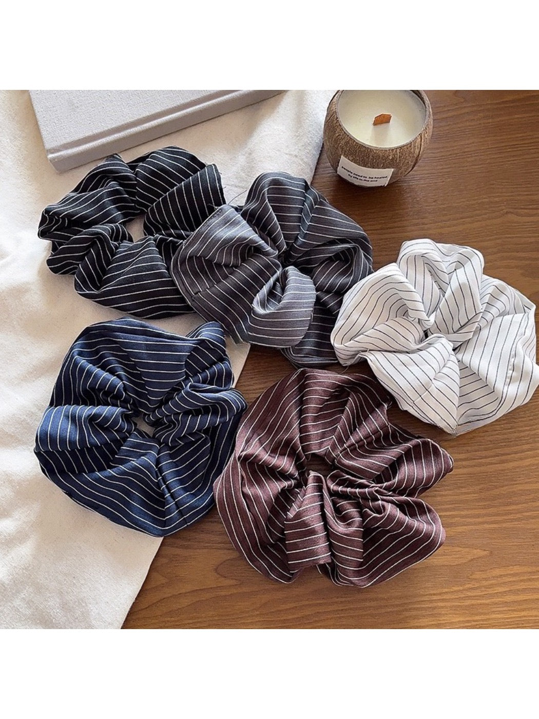 Gifty - Simple Striped Scrunchie Hair Tie