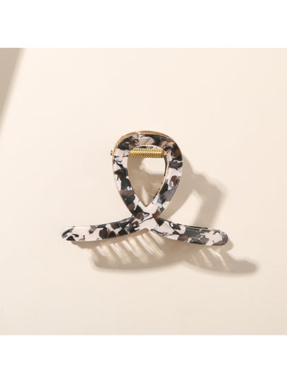 Beau - Minimalist Crisscross Claw Clip