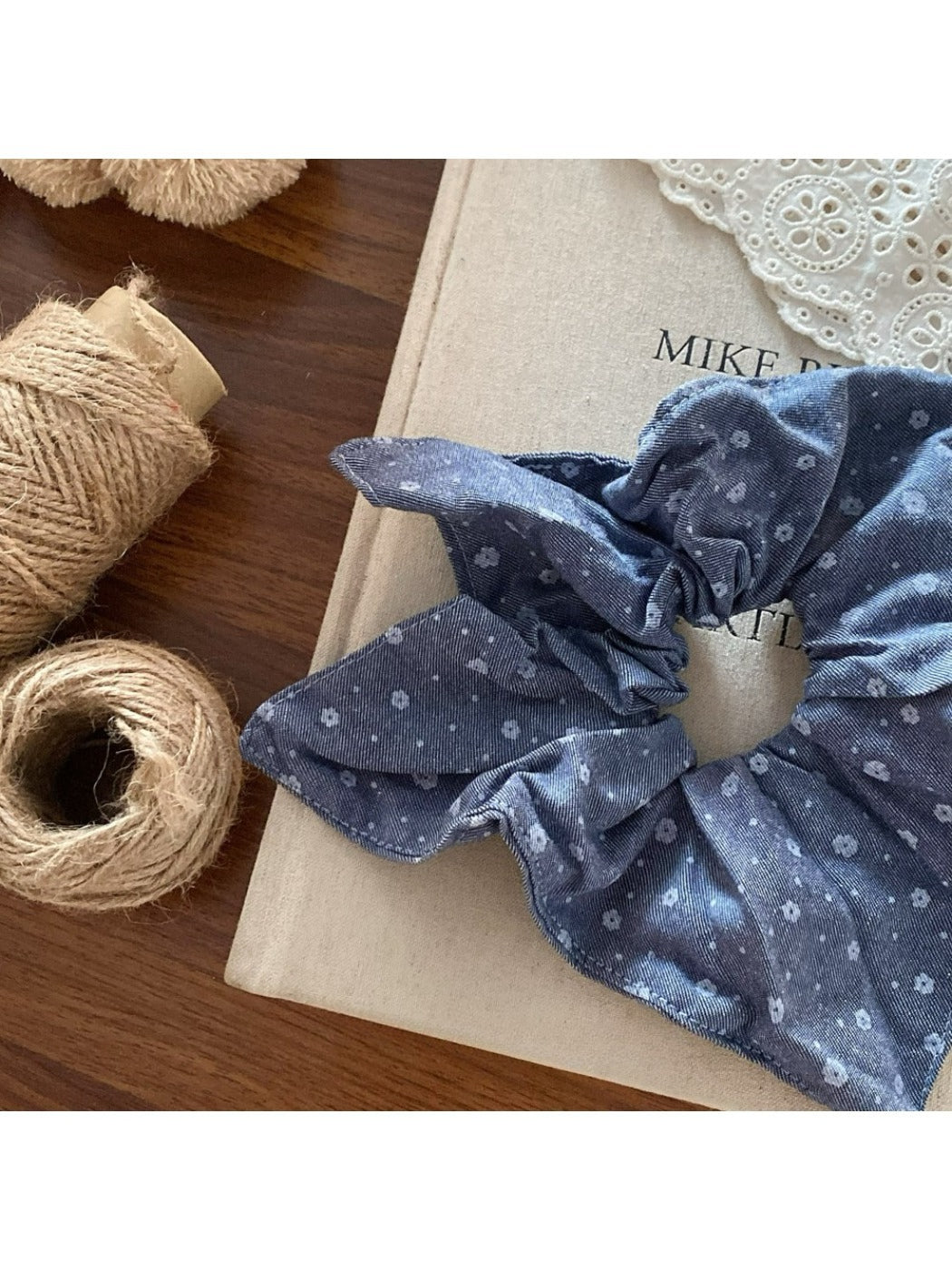 Gifty - White Dot Blue Denim Hair Ties