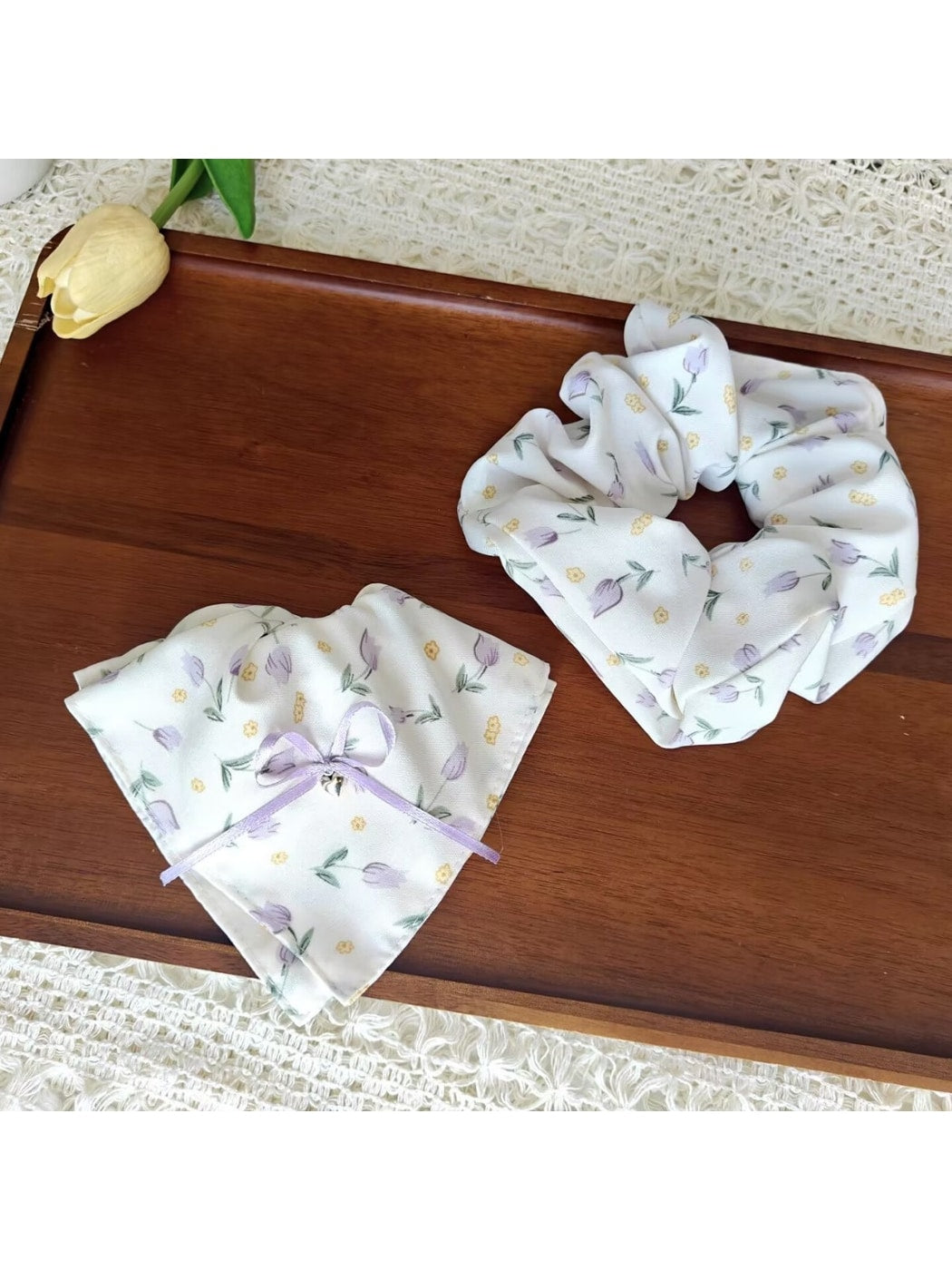 Gifty - Sweet Floral Tulip Pattern Elastic Hair Scrunchie