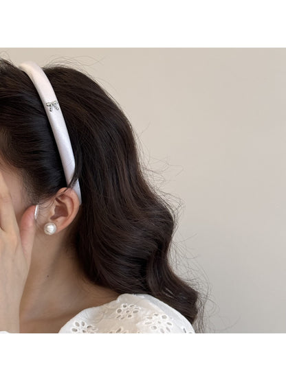 Gifty - Sparkly Bow Slim Profile Decorative Headband