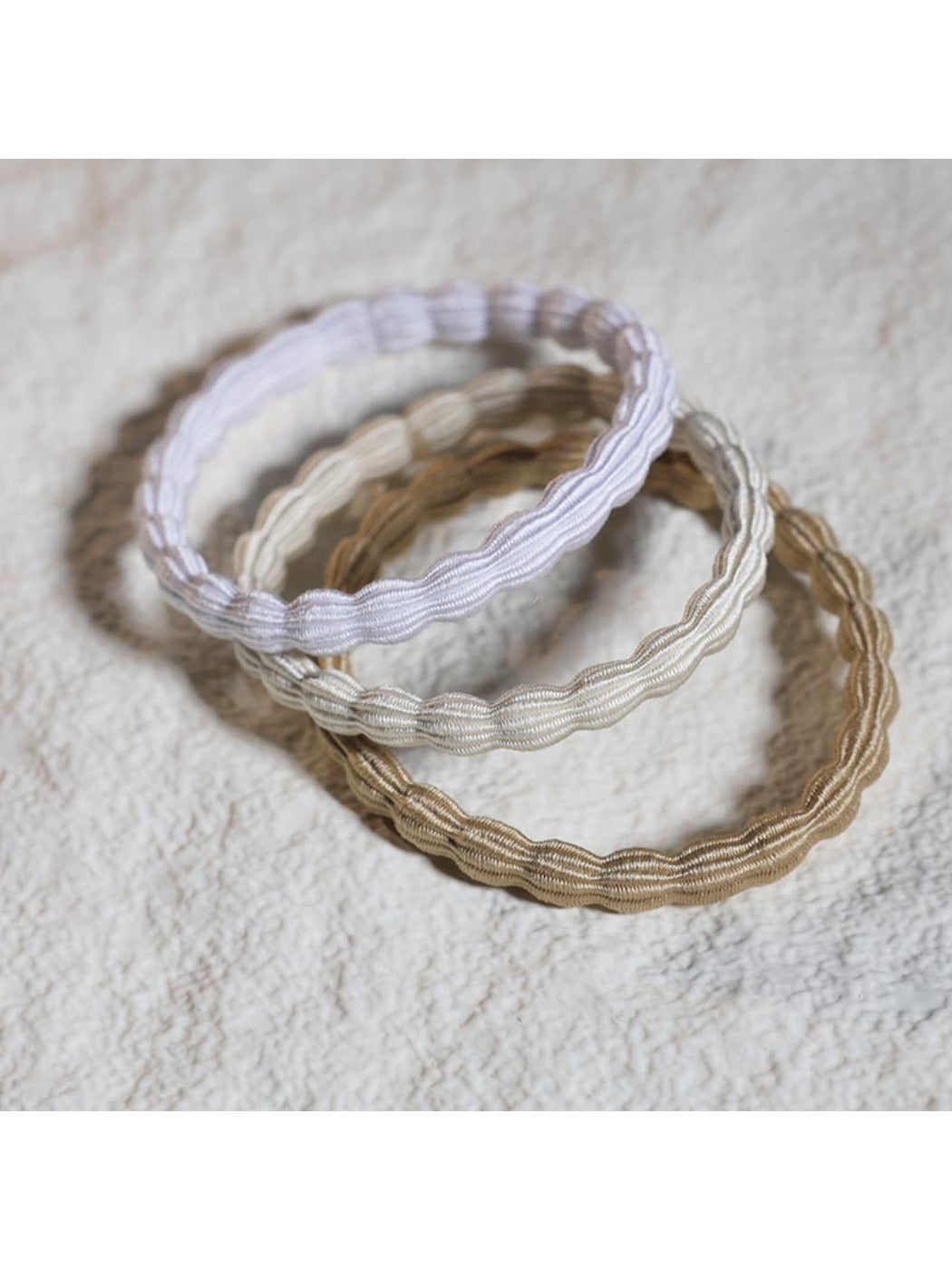 Gifty - Peanut Shaped Hair Tie