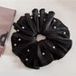 Gifty - Chic Vintage Glowing Scrunchie