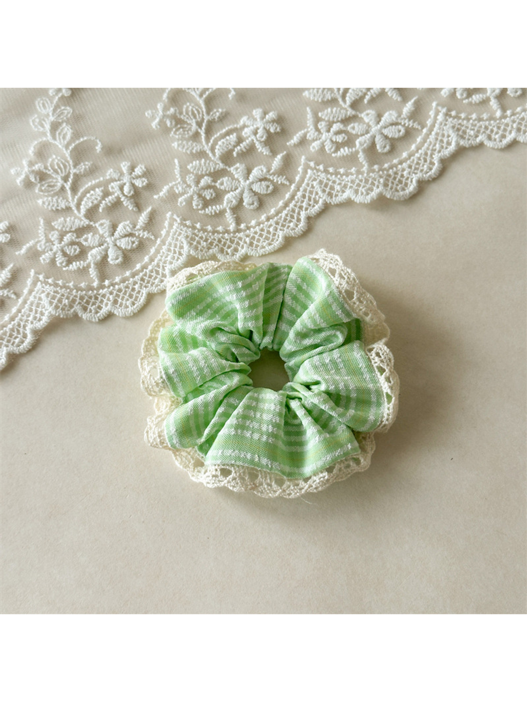 Gifty - Plaid Lace Trim High Stretch Hair Tie