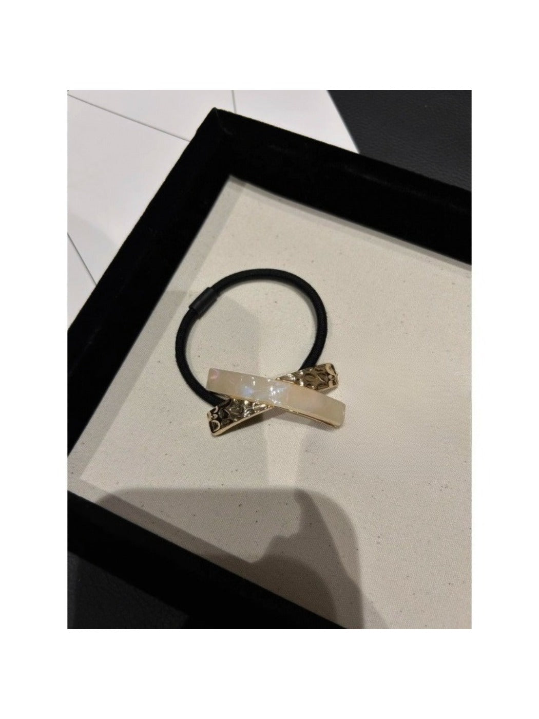 Gifty - Stylish X Shaped Hair Tie