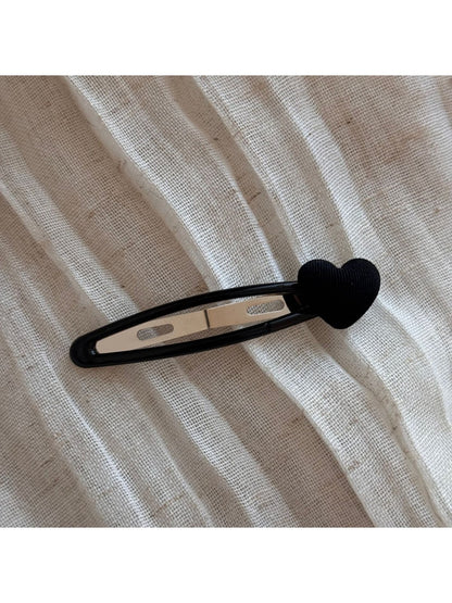 Beau - Plaid Fabric Heart Side Hair Clip