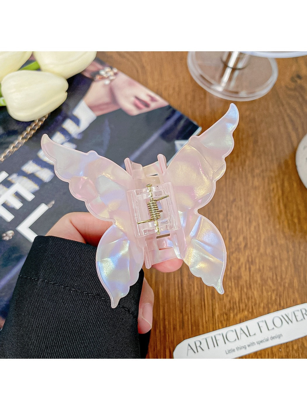 Beau - Minimalist Iridescent Hair Clip