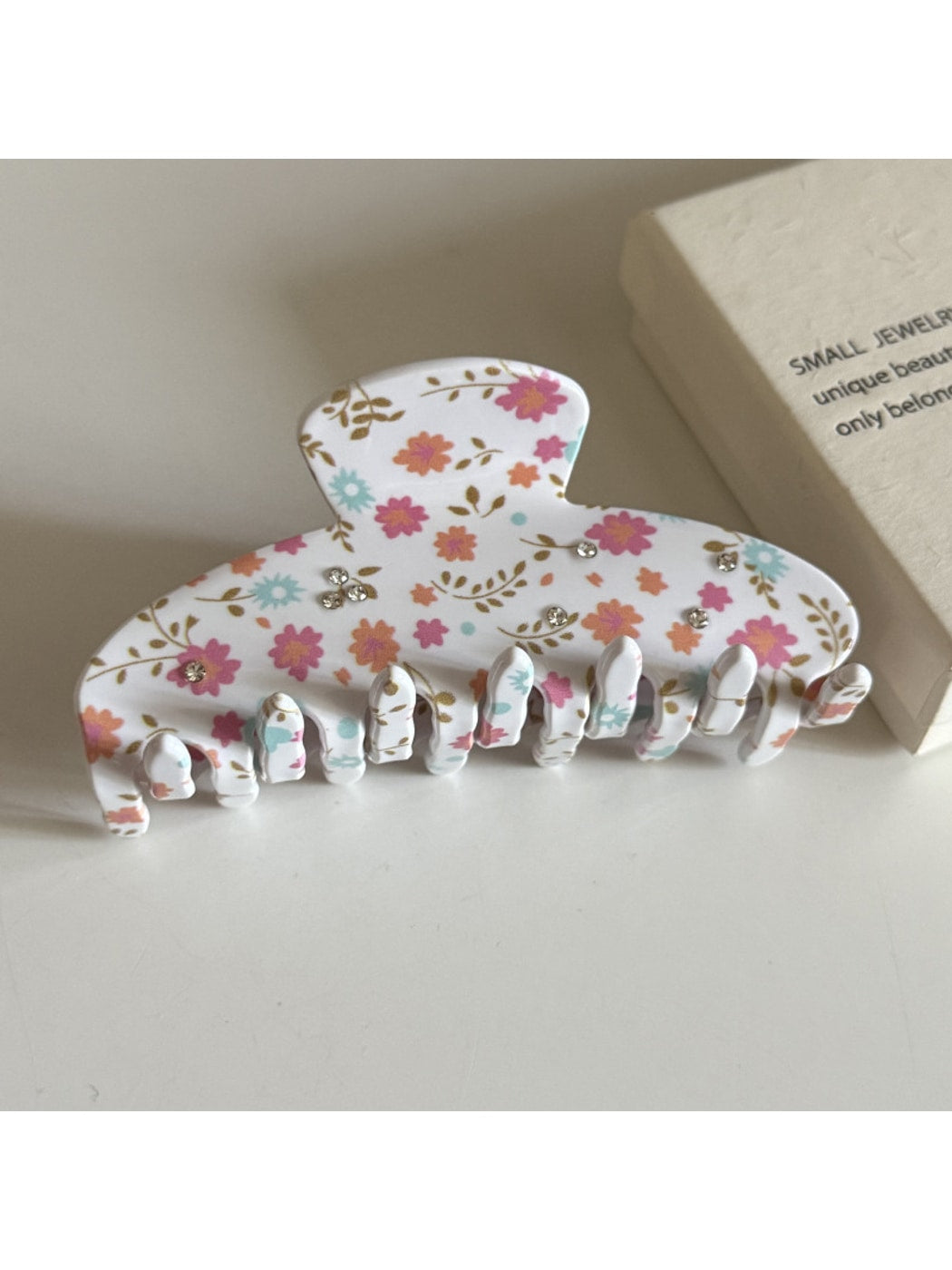 Beau - Floral Acetate Curved Geometric Claw Clip