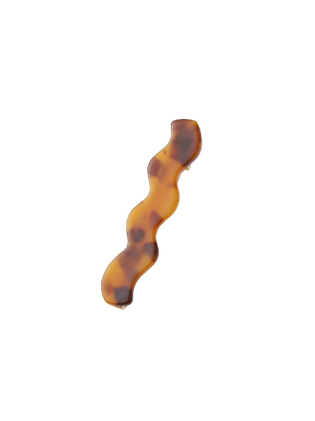 Beau wavy hair clip in matte finish on white background
