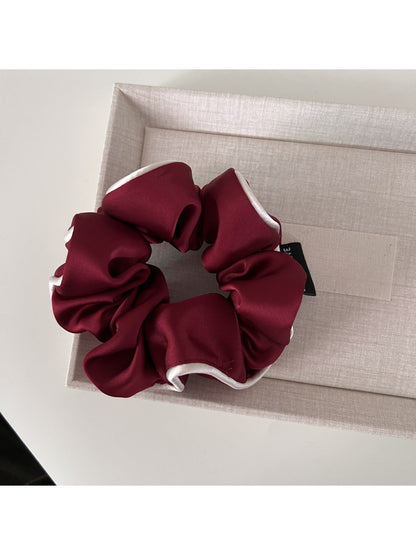 Gifty - Luxury Satin Scrunchie Hair Ties