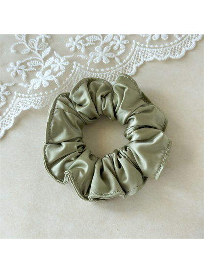 Gifty - Ruffled Gloss Finish Elastic Hair Scrunchie