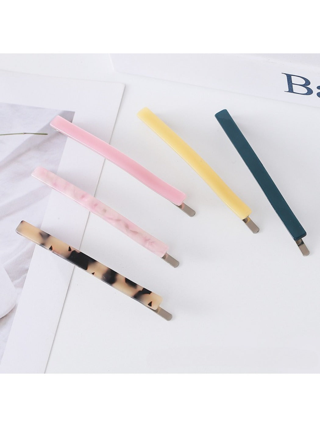 Beau - Chic Minimalist Square Hair Clip
