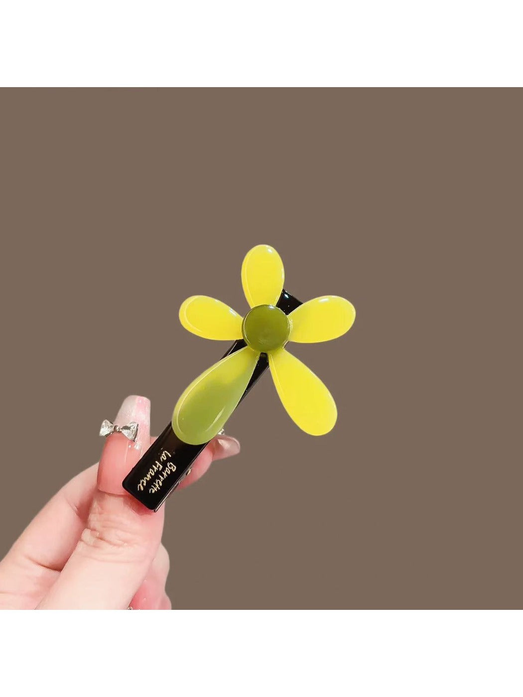 Beau - Small Fresh Sunflower Hair Clip